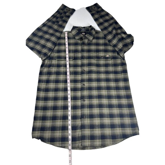 Dickies Plaid Flannel Shirt Mens Size Medium Green & Black Button-Up Pockets NEW - Picture 3 of 10